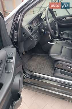 Хэтчбек Mercedes-Benz B-Class 2009 в 