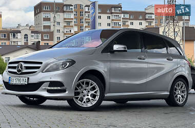 Хэтчбек Mercedes-Benz B-Class 2016 в 