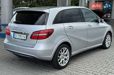 Хэтчбек Mercedes-Benz B-Class 2016 в 
