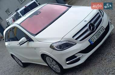Хэтчбек Mercedes-Benz B-Class 2017 в 