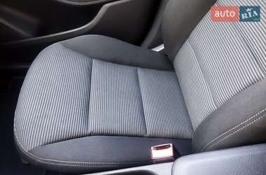 Хэтчбек Mercedes-Benz B-Class 2015 в 