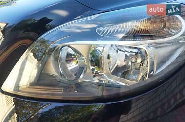 Хэтчбек Mercedes-Benz B-Class 2015 в 