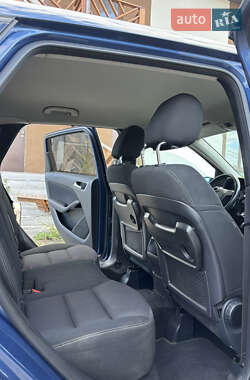 Хэтчбек Mercedes-Benz B-Class 2012 в 