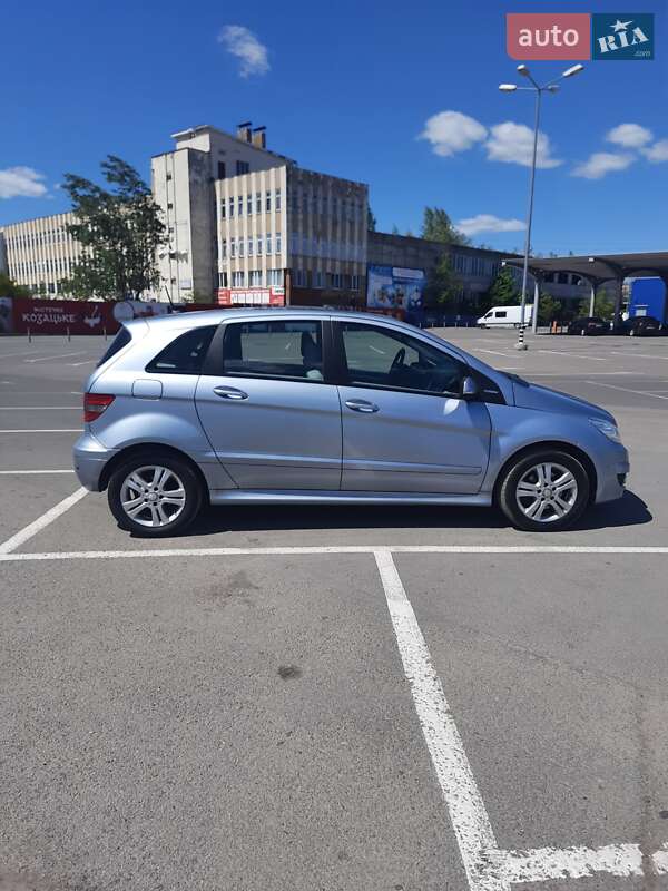 Хетчбек Mercedes-Benz B-Class 2011 в Івано-Франківську фото 4 Хетчбек Mercedes-Benz B-Class 2011 в Івано-Франківську