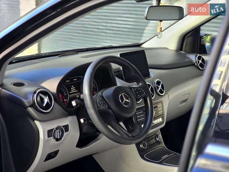 Хэтчбек Mercedes-Benz B-Class 2016 в Хмельницком