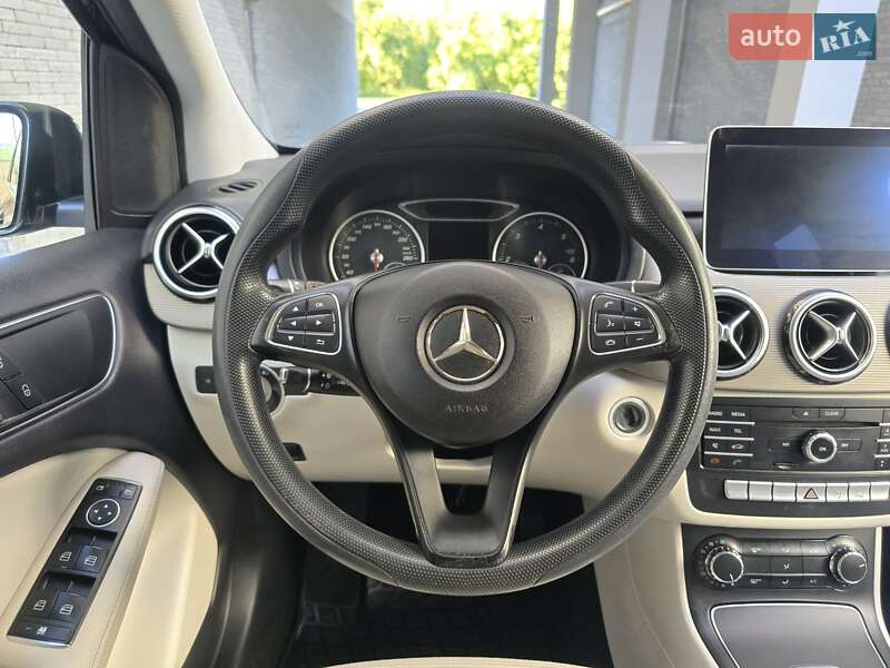 Хэтчбек Mercedes-Benz B-Class 2016 в Хмельницком