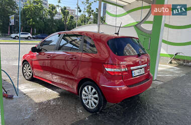Хетчбек Mercedes-Benz B-Class 2009 в 