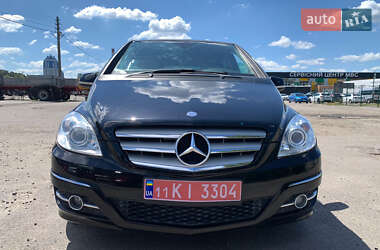 Хэтчбек Mercedes-Benz B-Class 2010 в 