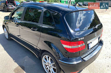 Хэтчбек Mercedes-Benz B-Class 2010 в 