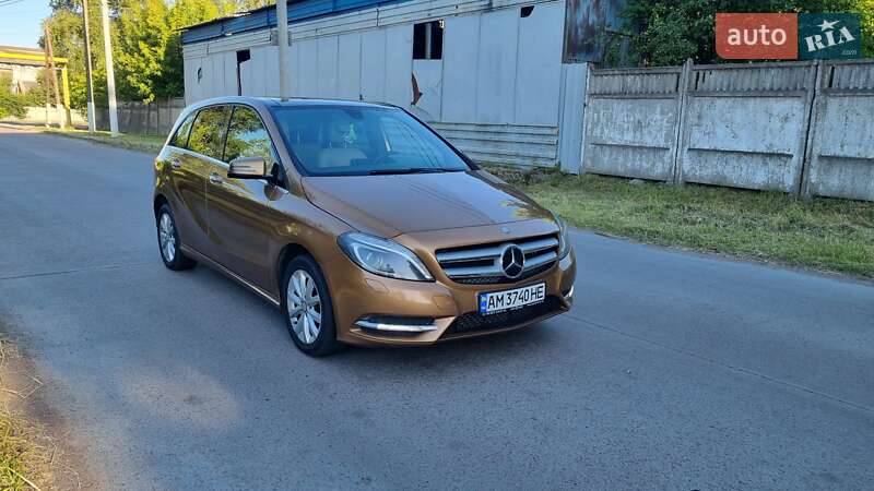 Хэтчбек Mercedes-Benz B-Class 2012 в Коростене