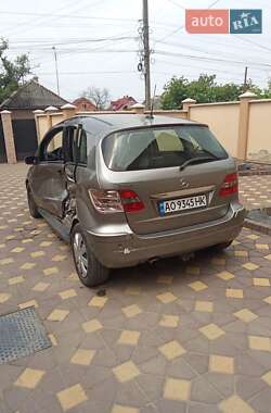 Хэтчбек Mercedes-Benz B-Class 2006 в 