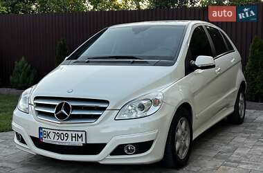 Хэтчбек Mercedes-Benz B-Class 2008 в 