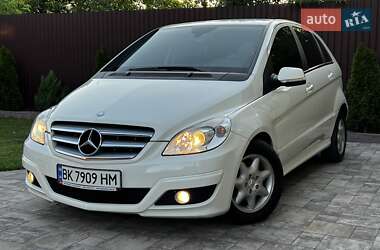 Хетчбек Mercedes-Benz B-Class 2008 в Сарнах