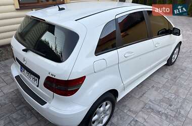 Хэтчбек Mercedes-Benz B-Class 2008 в 