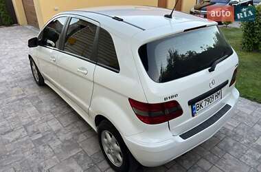 Хэтчбек Mercedes-Benz B-Class 2008 в 