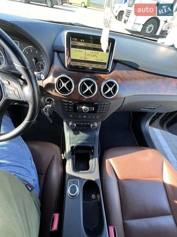 Хэтчбек Mercedes-Benz B-Class 2012 в Белой Церкви