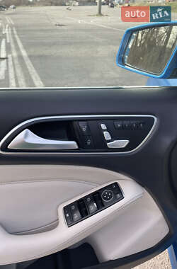 Хэтчбек Mercedes-Benz B-Class 2015 в 