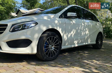 Хэтчбек Mercedes-Benz B-Class 2016 в 