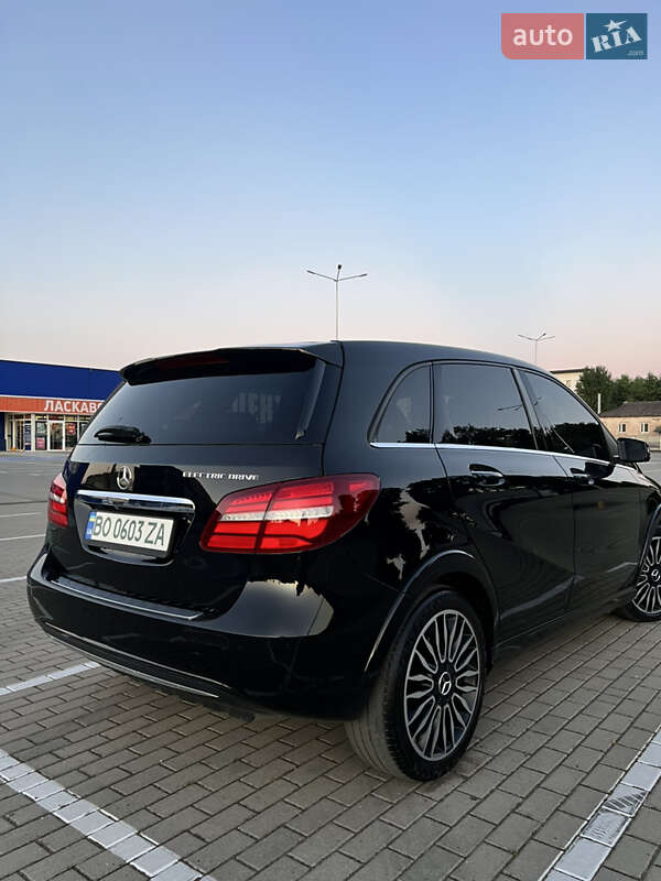 Хетчбек Mercedes-Benz B-Class 2015 в Тернополі
