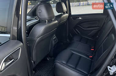 Хэтчбек Mercedes-Benz B-Class 2015 в 