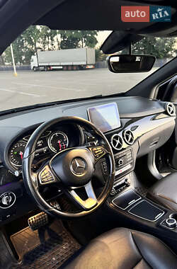 Хэтчбек Mercedes-Benz B-Class 2015 в 