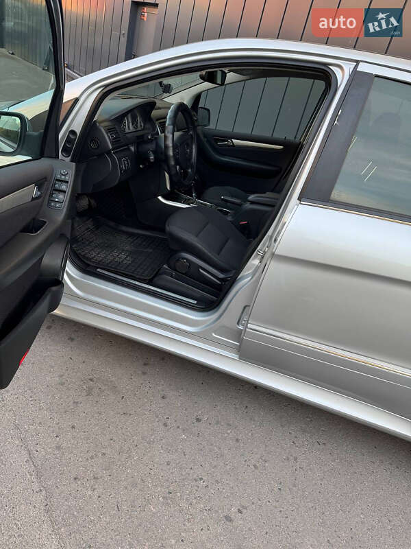 Хетчбек Mercedes-Benz B-Class 2011 в Рівному