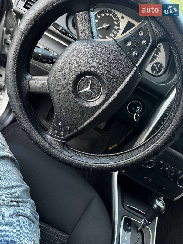 Хетчбек Mercedes-Benz B-Class 2011 в Рівному