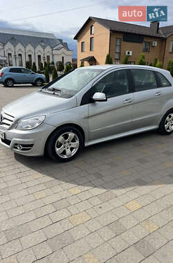Хэтчбек Mercedes-Benz B-Class 2011 в Вараше