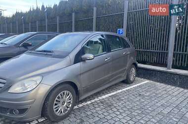 Хэтчбек Mercedes-Benz B-Class 2008 в 