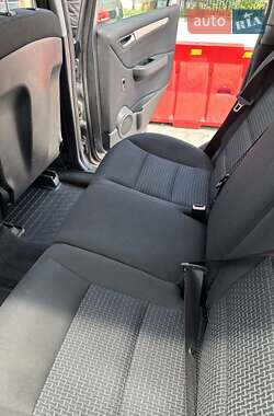 Хетчбек Mercedes-Benz B-Class 2009 в 