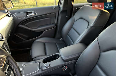 Хэтчбек Mercedes-Benz B-Class 2017 в 