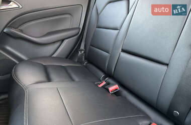 Хэтчбек Mercedes-Benz B-Class 2017 в 