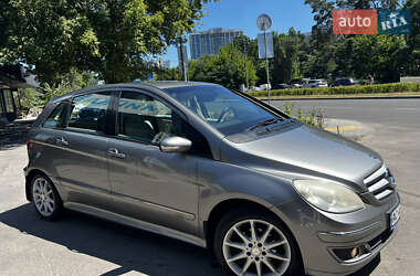 Хэтчбек Mercedes-Benz B-Class 2008 в 
