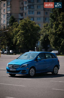 Хэтчбек Mercedes-Benz B-Class 2014 в 