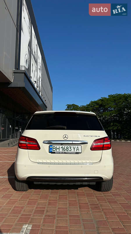 Хетчбек Mercedes-Benz B-Class 2015 в Одесі
