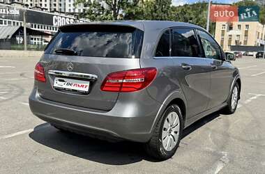Хэтчбек Mercedes-Benz B-Class 2017 в 