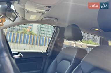 Хэтчбек Mercedes-Benz B-Class 2017 в 
