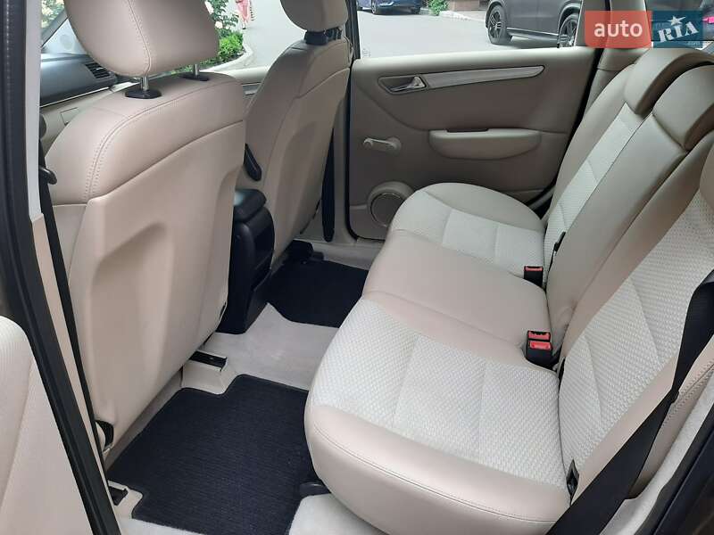 Хэтчбек Mercedes-Benz B-Class 2009 в Киеве