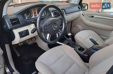 Хетчбек Mercedes-Benz B-Class 2009 в 