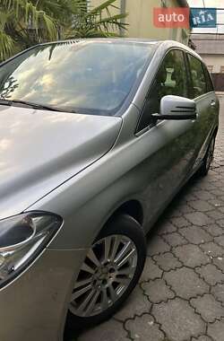 Хэтчбек Mercedes-Benz B-Class 2014 в 