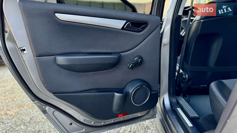 Хэтчбек Mercedes-Benz B-Class 2011 в Ивано-Франковске
