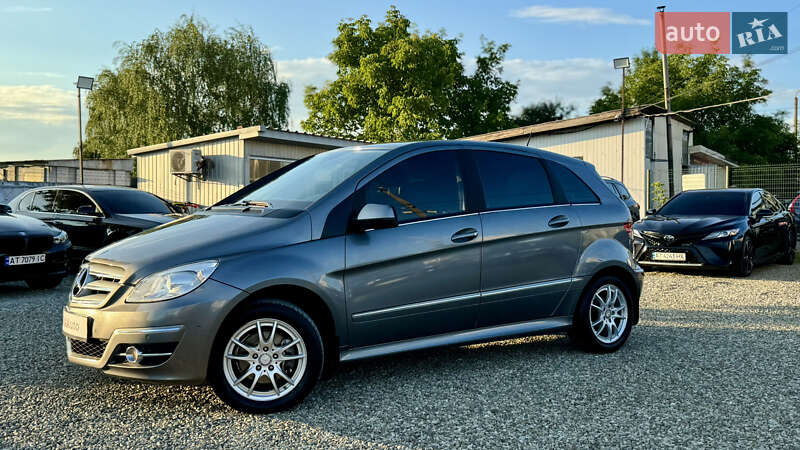 Хэтчбек Mercedes-Benz B-Class 2011 в Ивано-Франковске