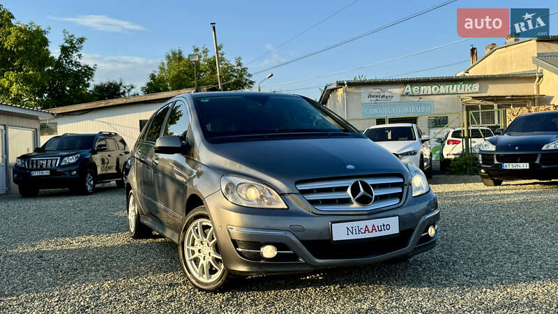 Хэтчбек Mercedes-Benz B-Class 2011 в Ивано-Франковске