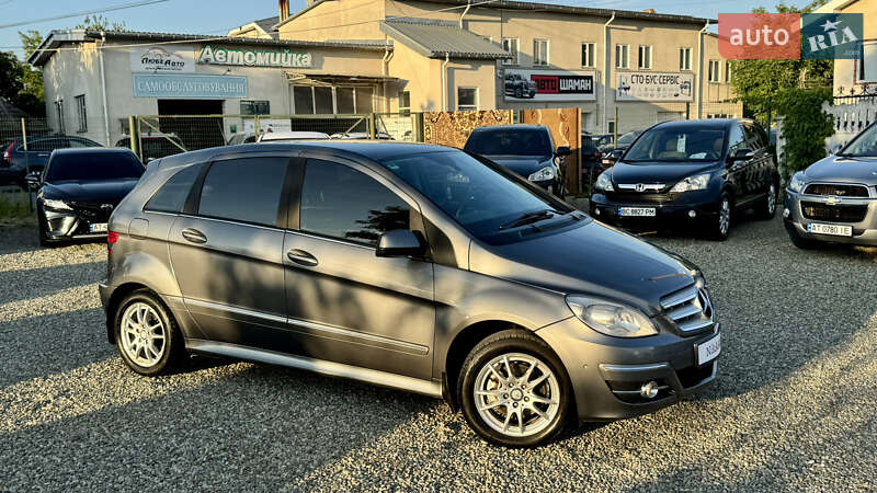 Хэтчбек Mercedes-Benz B-Class 2011 в Ивано-Франковске