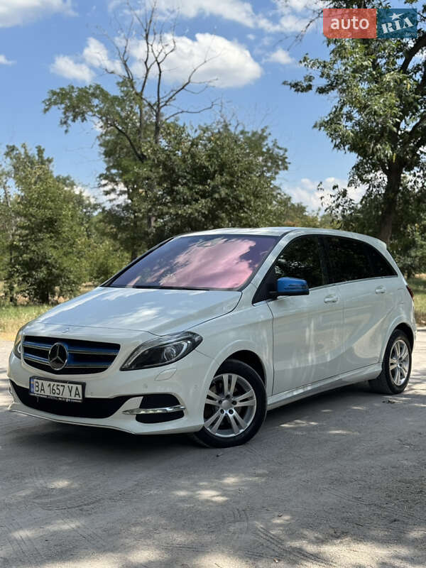 Хэтчбек Mercedes-Benz B-Class 2014 в Кропивницком