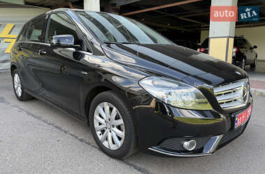 Хэтчбек Mercedes-Benz B-Class 2012 в 