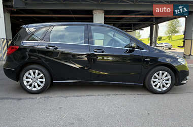 Хэтчбек Mercedes-Benz B-Class 2012 в 