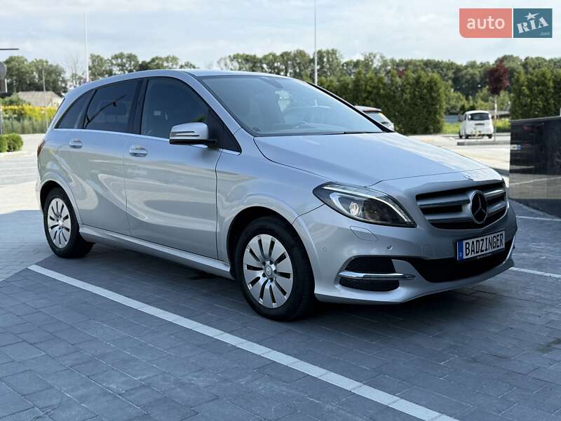 Хэтчбек Mercedes-Benz B-Class 2016 в Городке