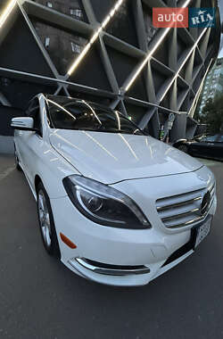 Хэтчбек Mercedes-Benz B-Class 2014 в 
