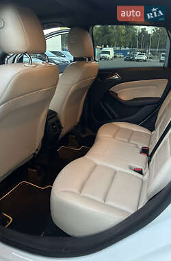 Хэтчбек Mercedes-Benz B-Class 2014 в 